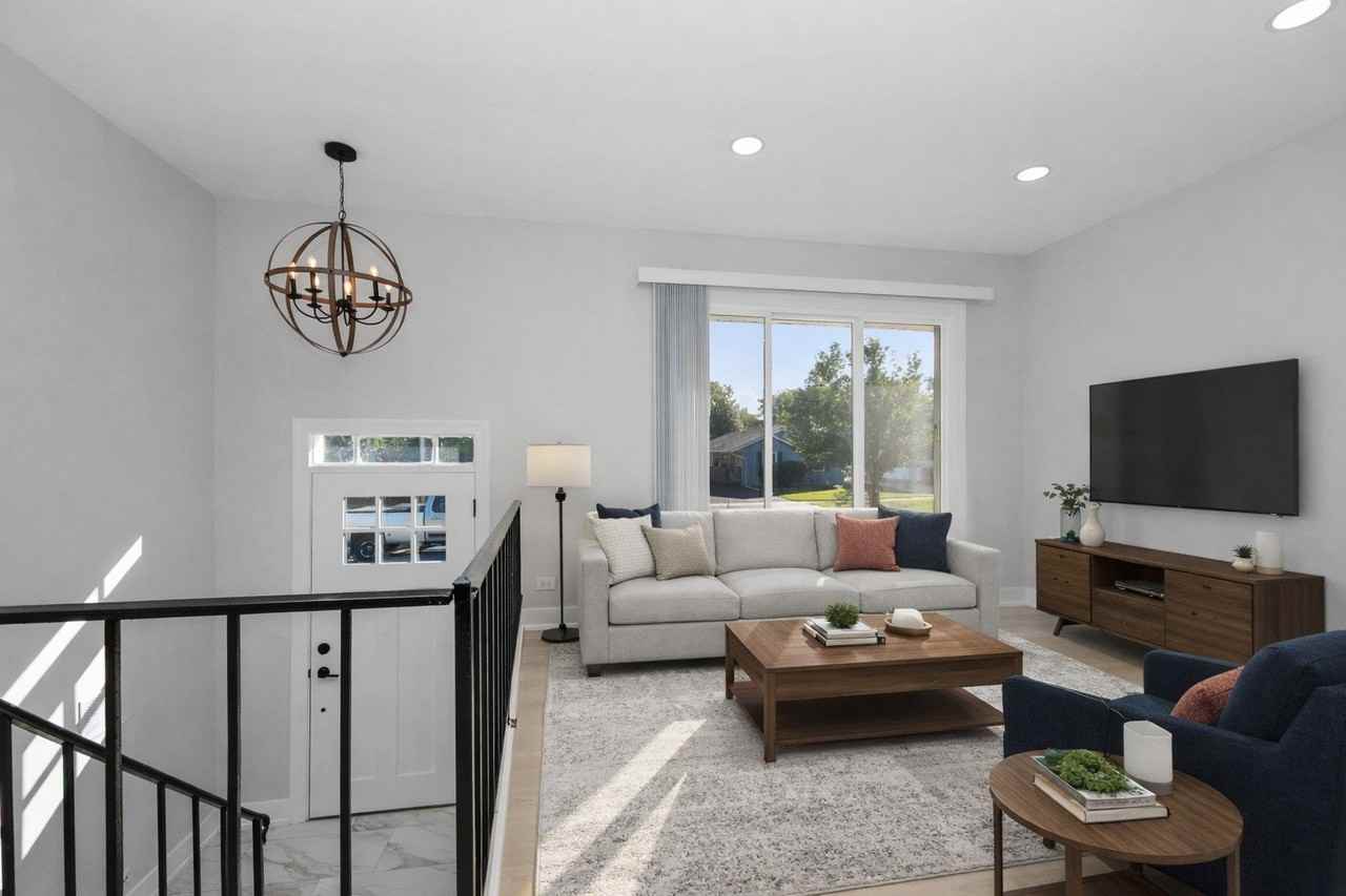 16822 91st Ave - Photo 2 of 26