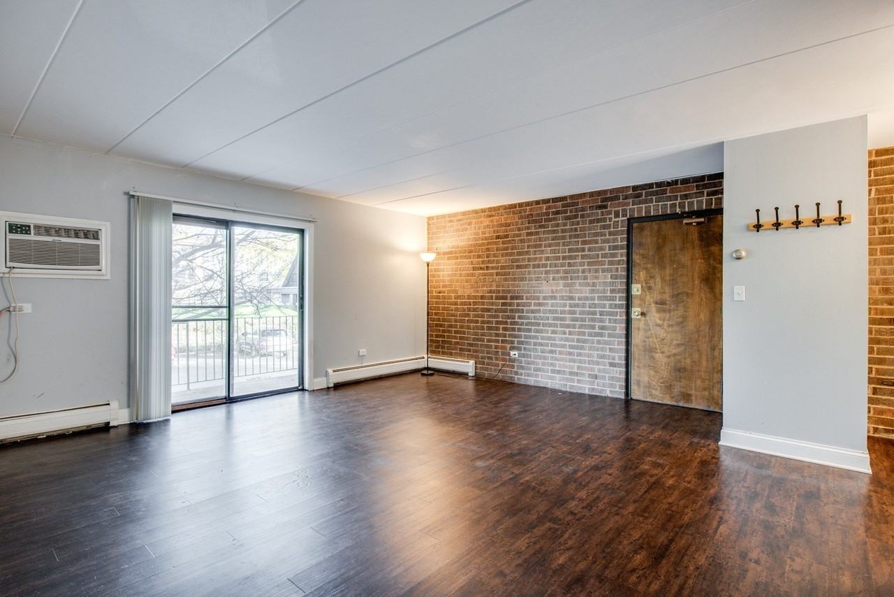 218 E Bailey Rd Apt F - Photo 2 of 13