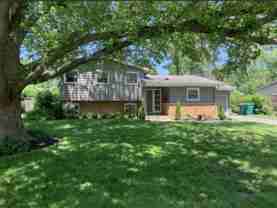 1006 Brookside Ln - Photo 1 of 1