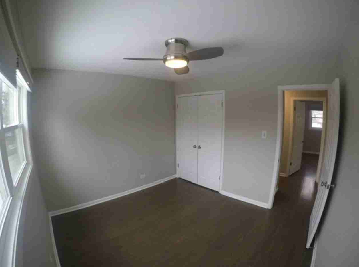 1006 Brookside Ln - Photo 6 of 12