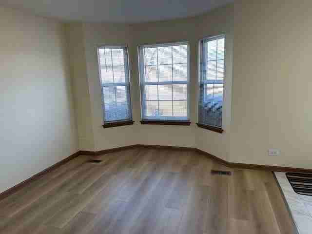 1217 Regent Dr - Photo 2 of 18