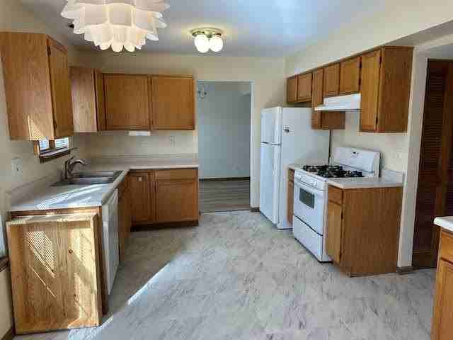 1217 Regent Dr - Photo 7 of 18