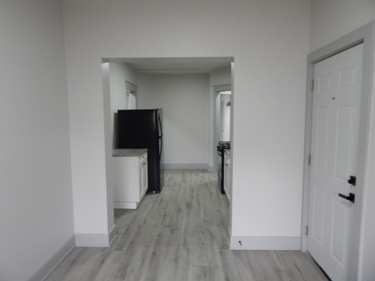 303 Stone St Apt 1a - Photo 2 of 11