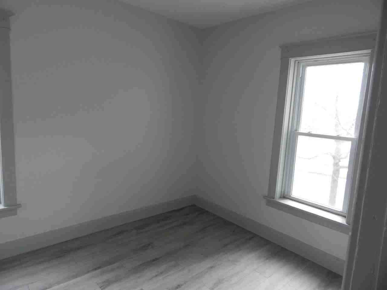 303 Stone St Apt 1a - Photo 7 of 11