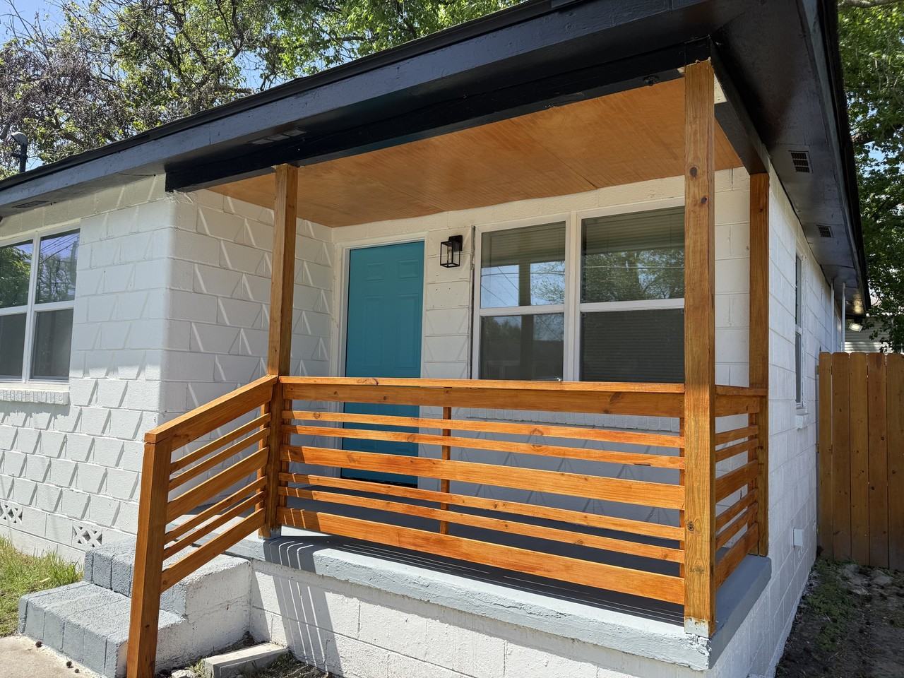 239 Jenks St #1 - Photo 4 of 31