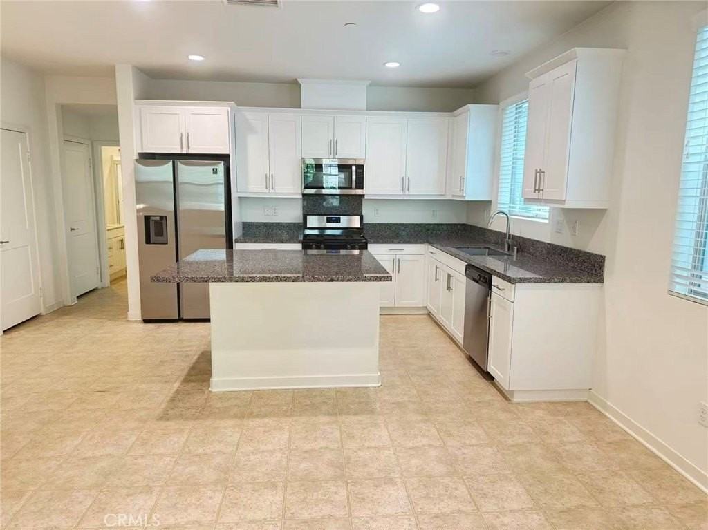 564 Boulder Cir - Photo 5 of 13