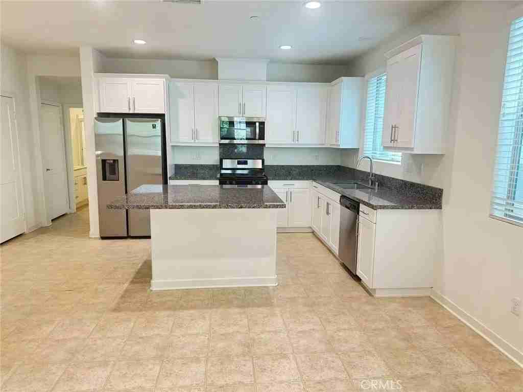 564 Boulder Cir - Photo 6 of 13