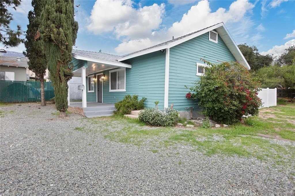 1738 N Sierra Bonita Ave - Photo 3 of 25