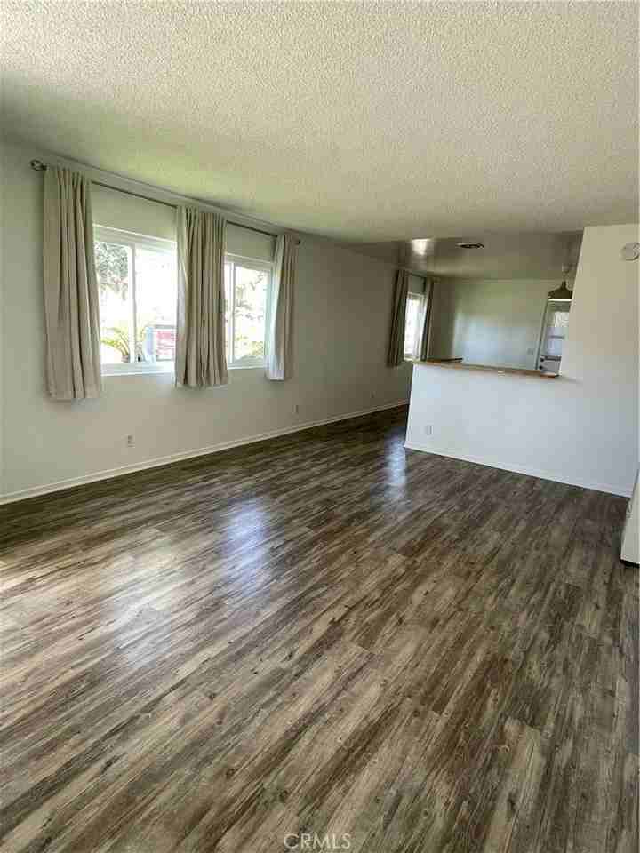 616 15th St - Photo 6 of 25