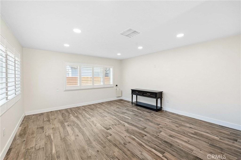 6290 California Ave #C - Photo 4 of 13