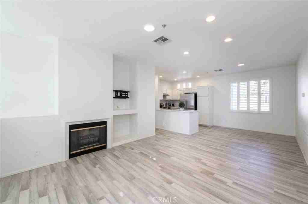 2462 Sunningdale Dr - Photo 2 of 37