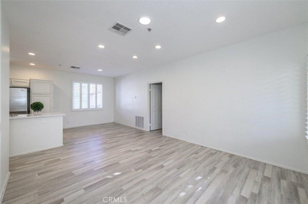 2462 Sunningdale Dr - Photo 6 of 37