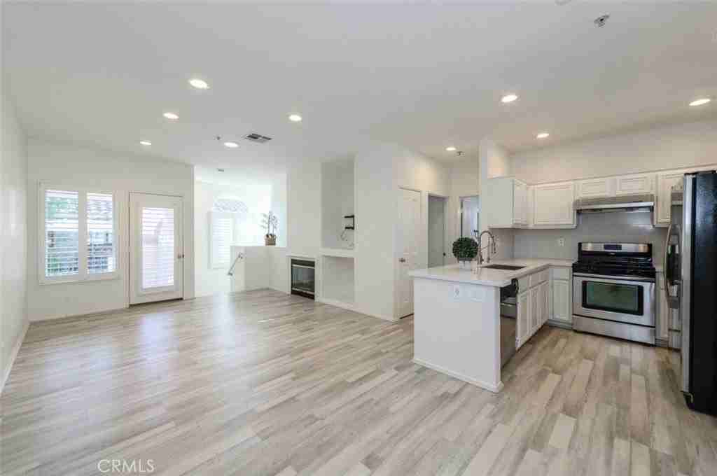 2462 Sunningdale Dr - Photo 7 of 37