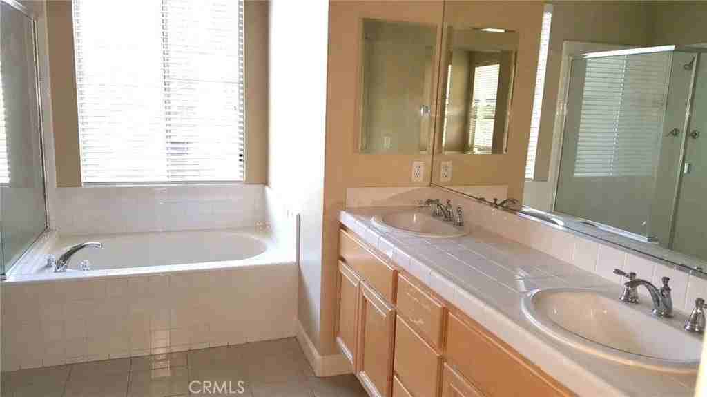 12421 N La Coste Dr - Photo 7 of 12