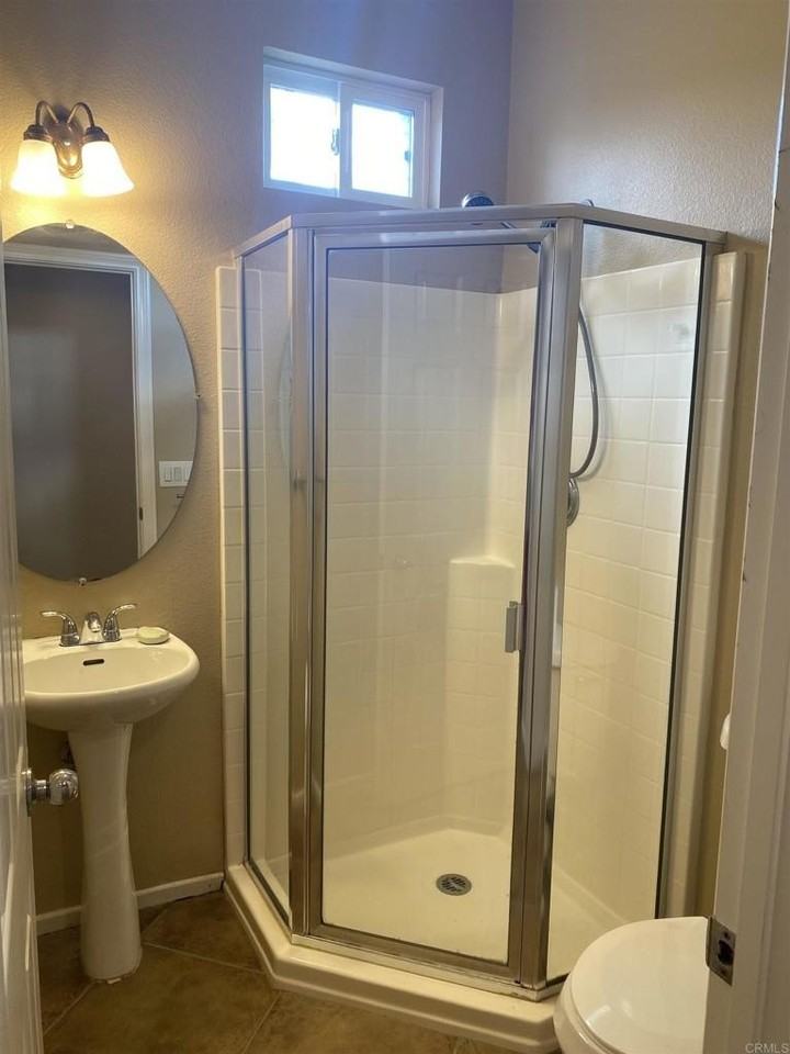 1446 Yellowstone Ave - Photo 6 of 15