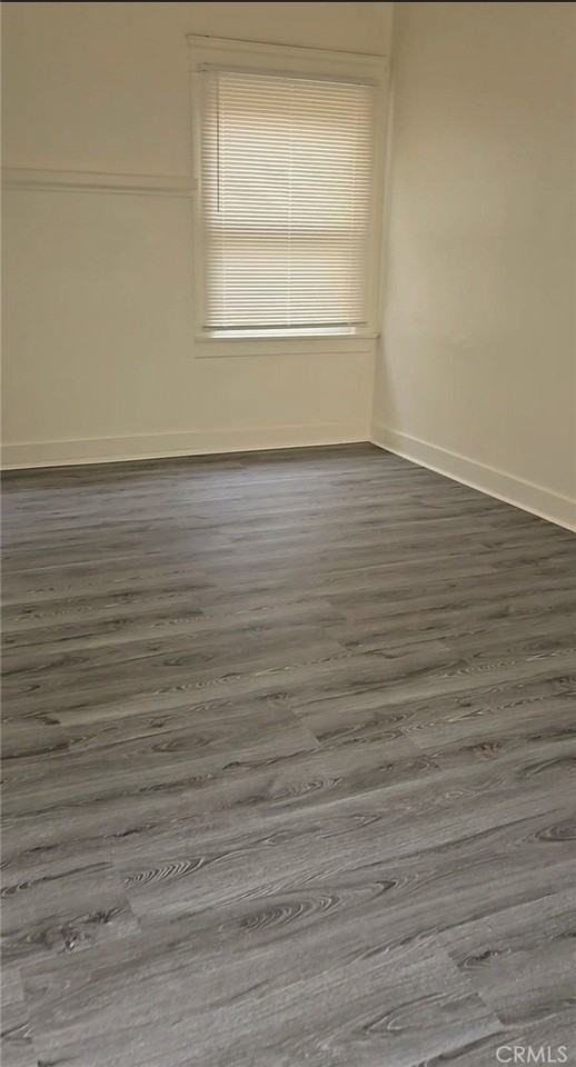 551 W 10th St #3 - Photo 5 of 23