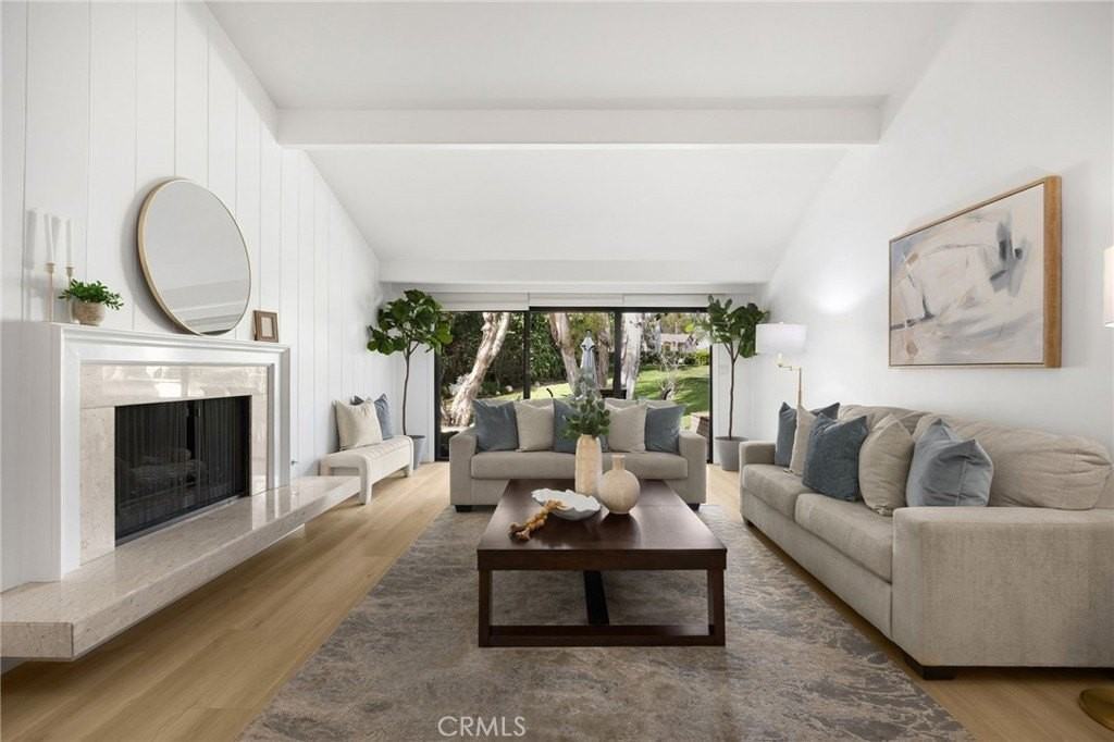 9437 Friendly Woods Ln - Photo 3 of 45