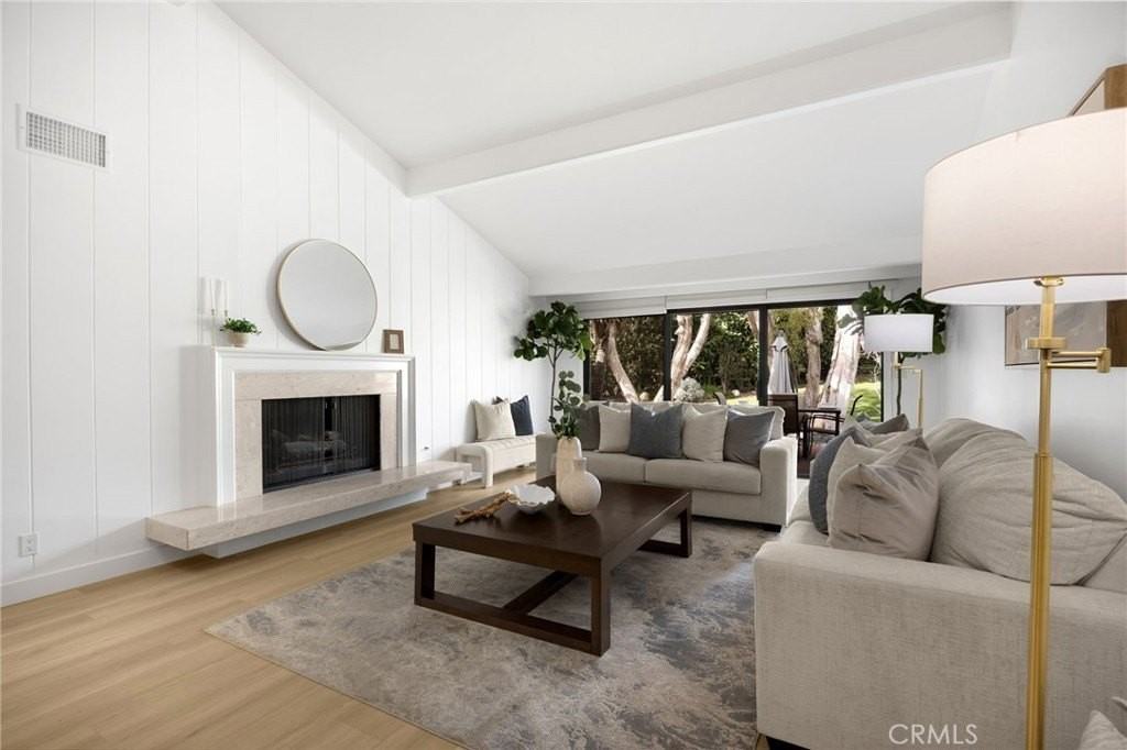 9437 Friendly Woods Ln - Photo 4 of 45