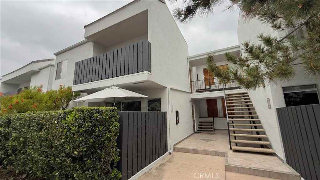 18645 Hatteras St - Photo 6 of 36