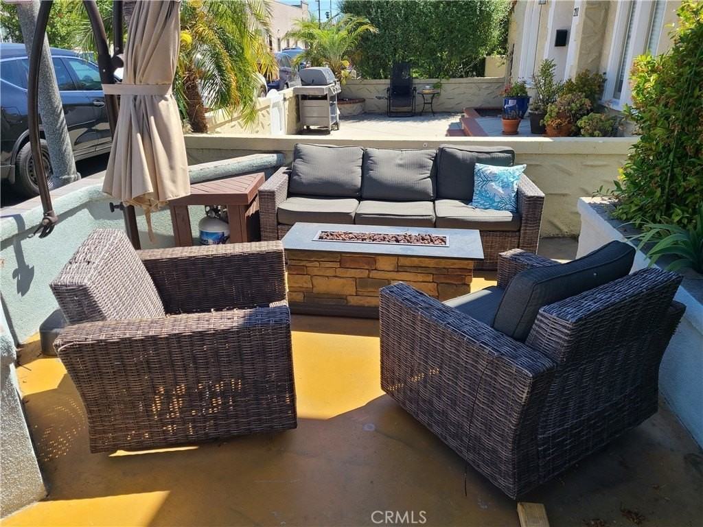 213 Covina Ave #2 - Photo 2 of 27