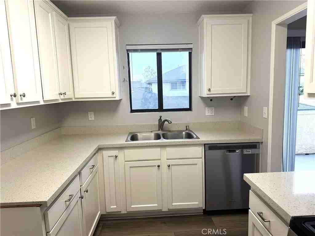 10885 Walnut St - Photo 2 of 15