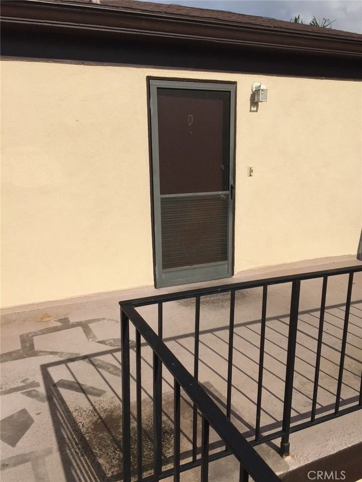 1107 Barbara St #D - Photo 4 of 13