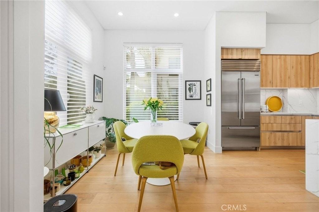 399 E Del Mar Blvd #103 - Photo 4 of 43