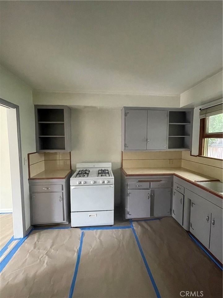 14315 Burbank Blvd #1-2 - Photo 2 of 4