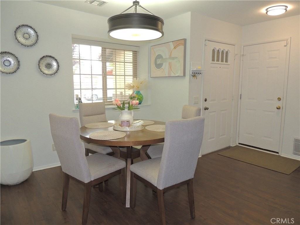 1142 Stephanie Ct - Photo 6 of 38