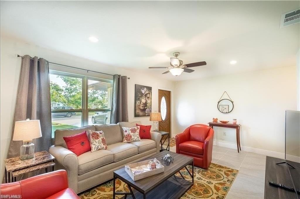 731 104th Ave N - Photo 3 of 16