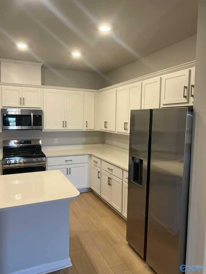 159 Little Britain St - Photo 2 of 30