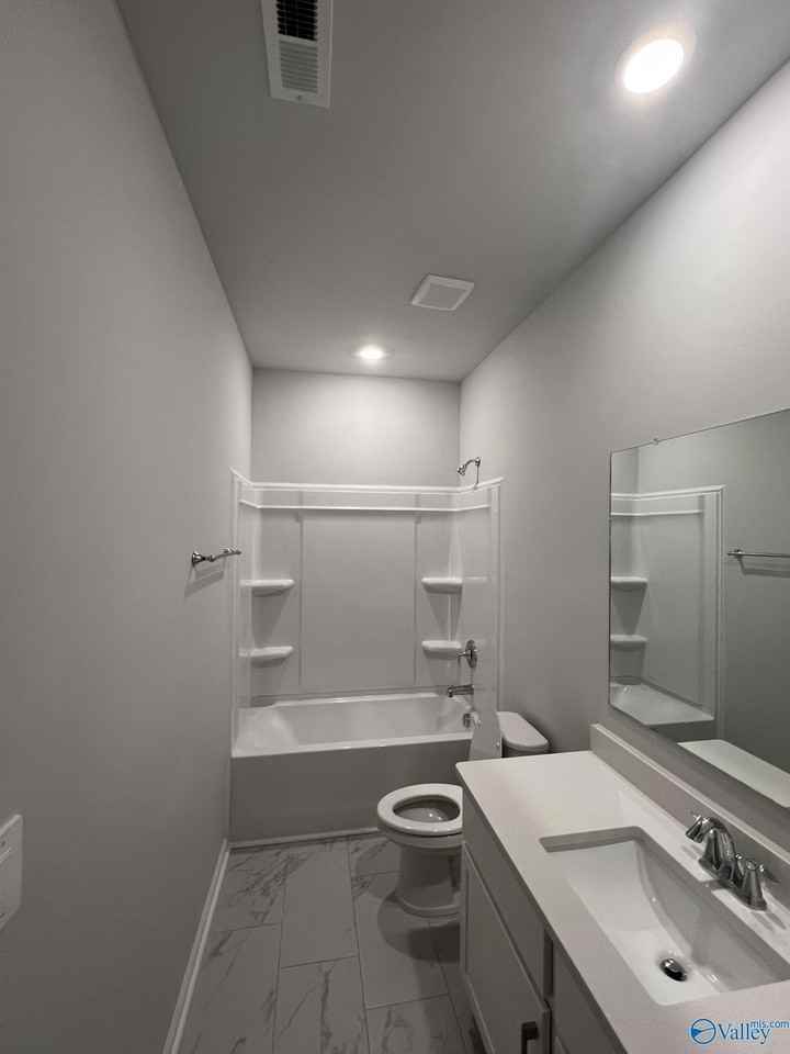 159 Little Britain St - Photo 7 of 30