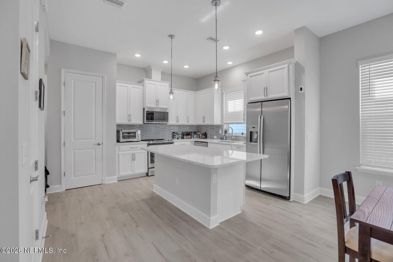 11317 Spring Tide Way - Photo 3 of 17