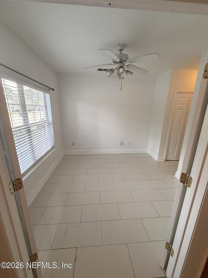 1915 Lago Del Sur Dr - Photo 4 of 28