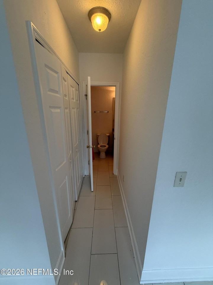 1915 Lago Del Sur Dr - Photo 5 of 28