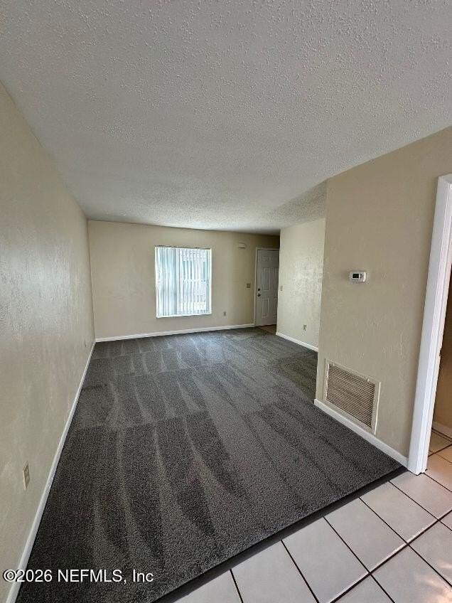 56 Masters Dr Apt D - Photo 2 of 10