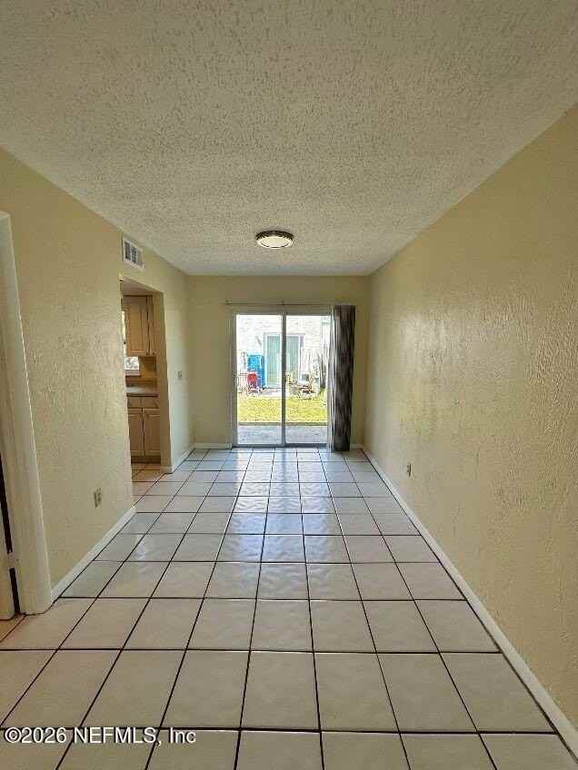 56 Masters Dr Apt D - Photo 3 of 10