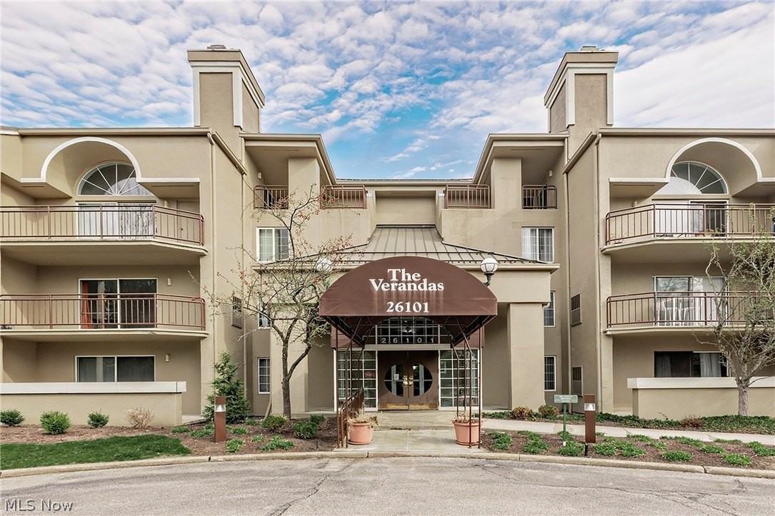 26101 Village Ln Apt 107 - Photo 2 of 46