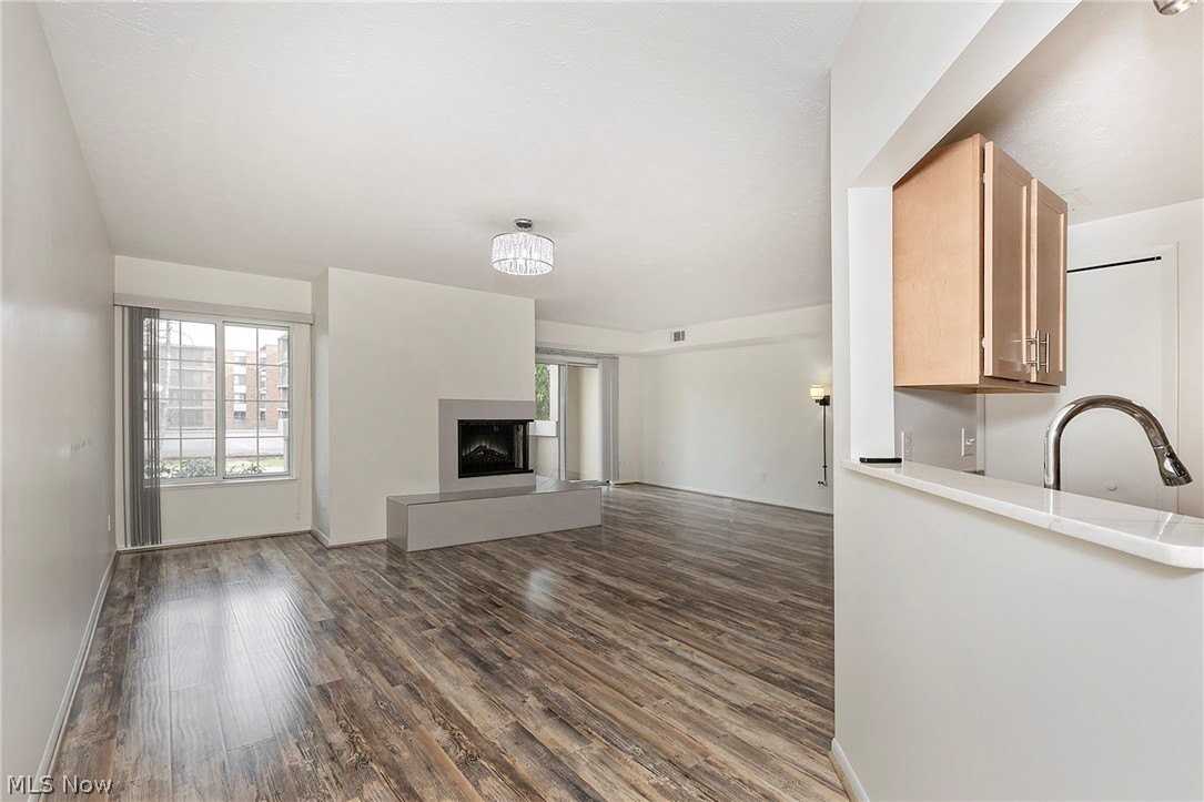 26101 Village Ln Apt 107 - Photo 7 of 46