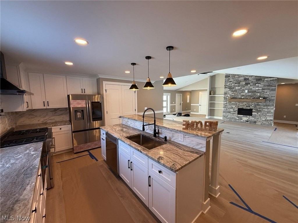 3940 Ellendale Rd - Photo 5 of 34