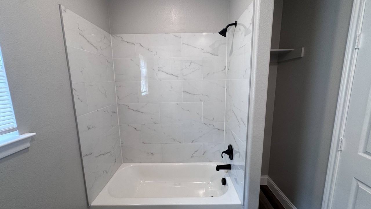 117 Hesed St #1 - Photo 6 of 19