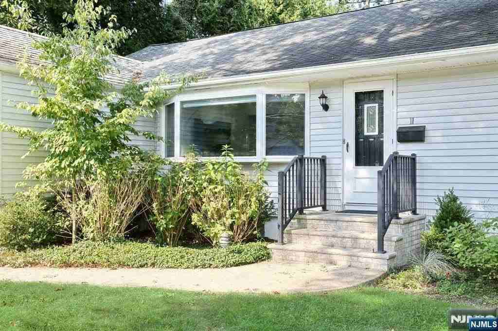 11 Evans Rd - Photo 4 of 31