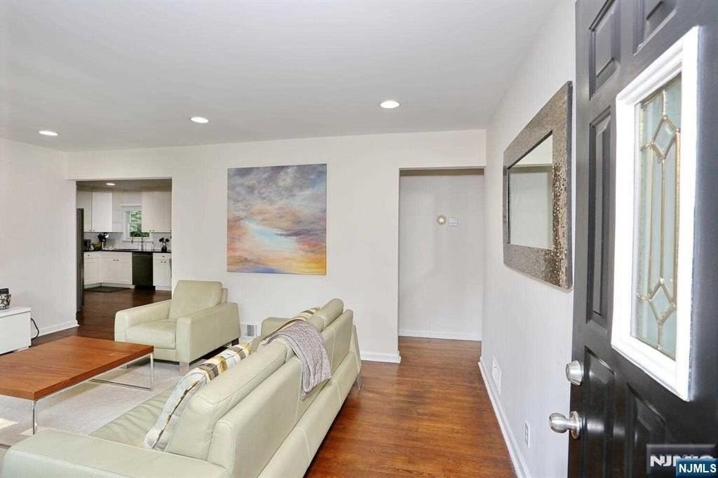 11 Evans Rd - Photo 6 of 31