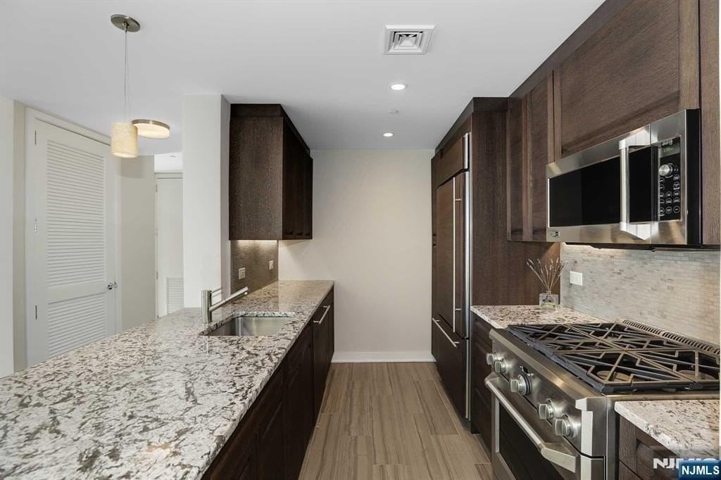 1000 Ave At Port Imperial 512 - Photo 7 of 25