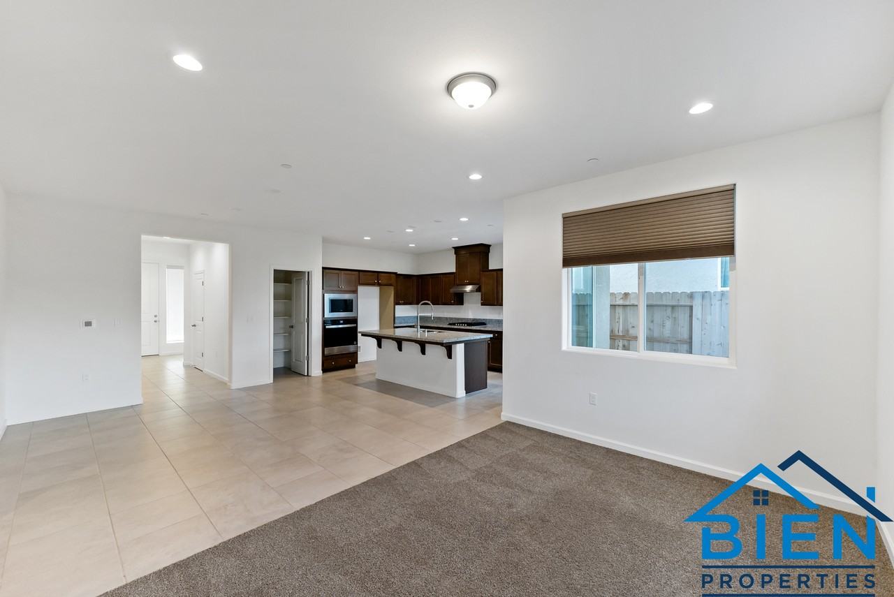 1227 Las Rosas Ave #1 - Photo 7 of 25