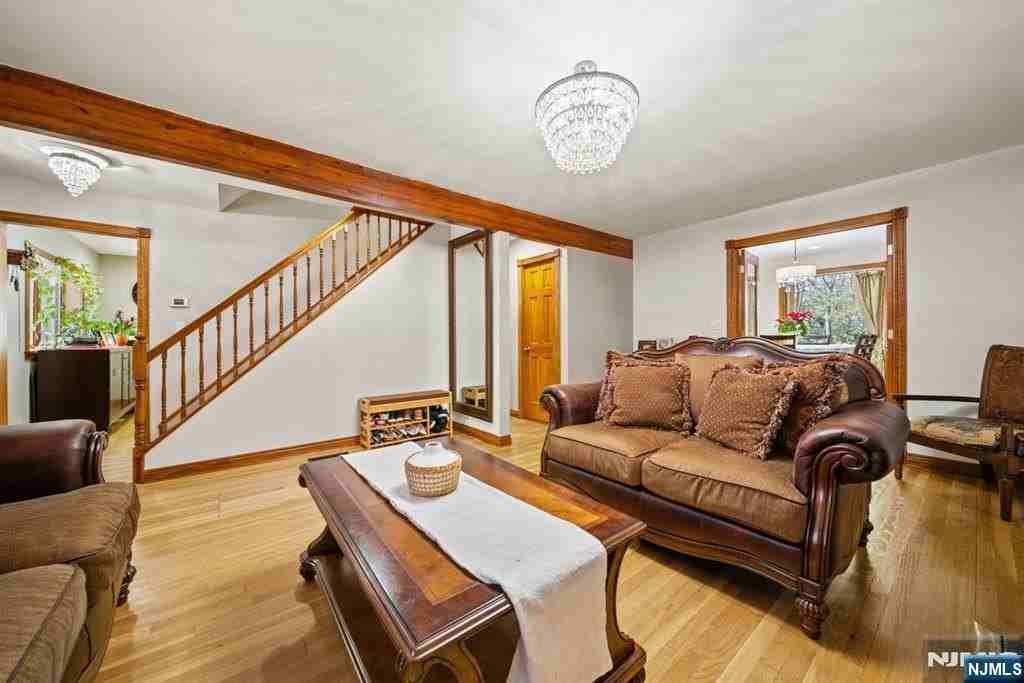 191 Tenafly Rd - Photo 3 of 39