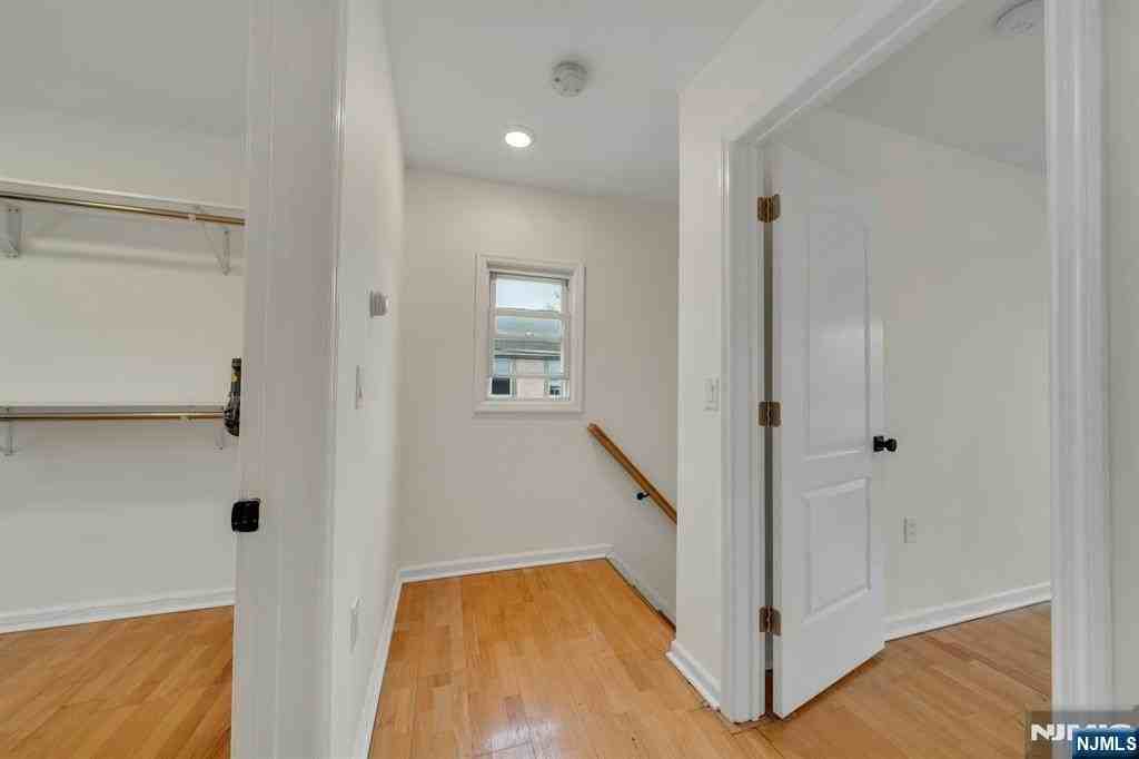 316 Palisade Ave - Photo 6 of 16