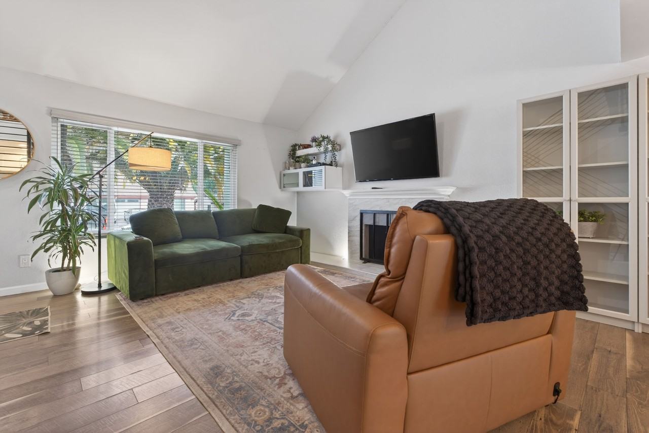 976 Dimarino St #1 - Photo 5 of 29