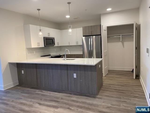 205 Stuyvesant Ave - Photo 6 of 15