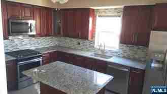 24 Hackett Pl - Photo 1 of 1